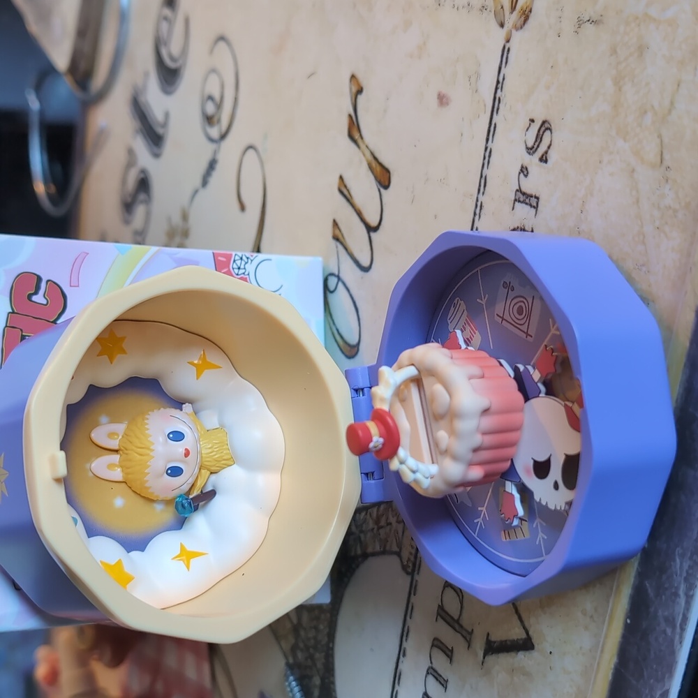 💖New 2025 Romantic Designer Ring Box From PopMart- 'Labubu'